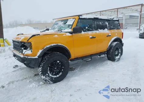 2022 Ford Bronco z USA, uszkodzony, nr VIN 1FMEE5BP0NLB40856